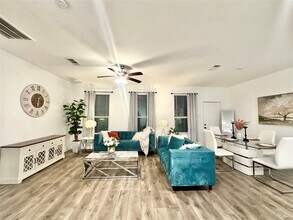 11218 Beverley Pk St in Sugar Land, TX - Building Photo - Building Photo