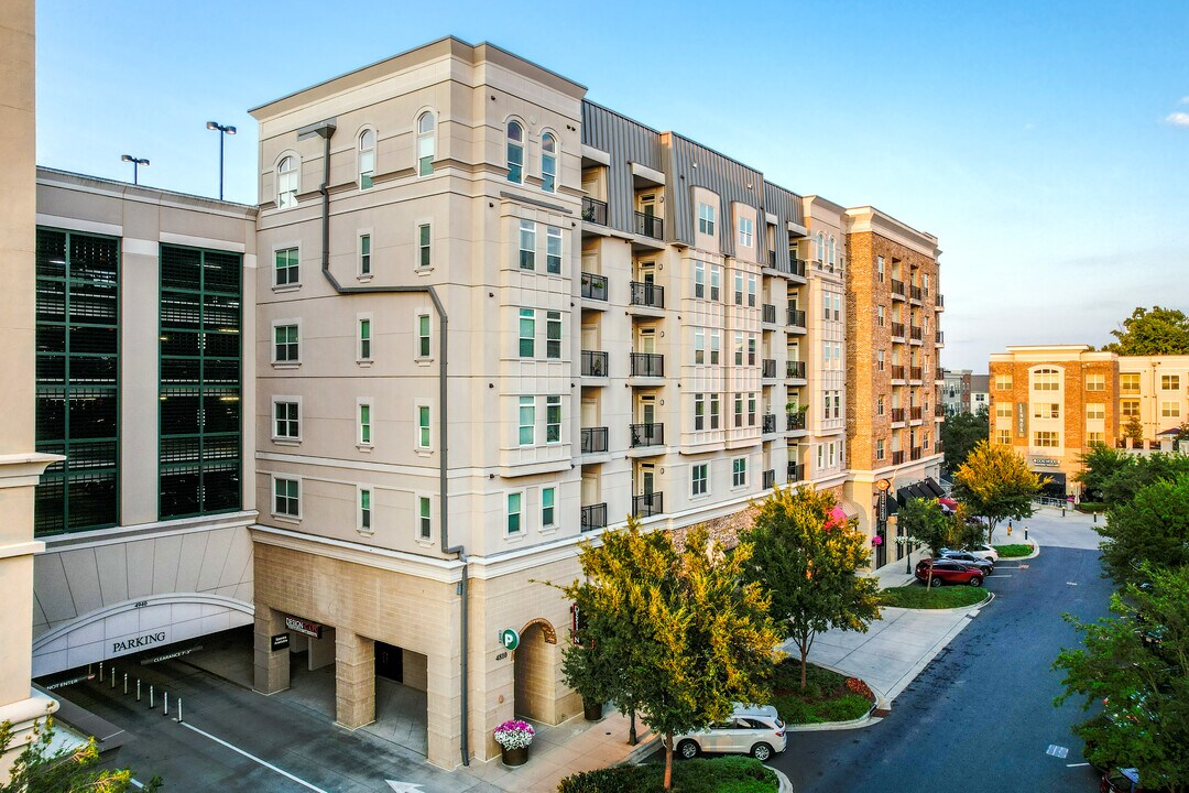 4810-4940 Ashley Park Ln in Charlotte, NC - Building Photo