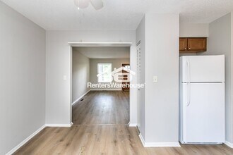 8027 E 88th St in Kansas City, MO - Building Photo - Building Photo