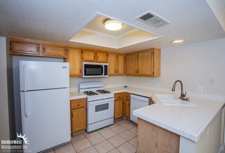 9348 Aston Martin Dr in Las Vegas, NV - Building Photo - Building Photo