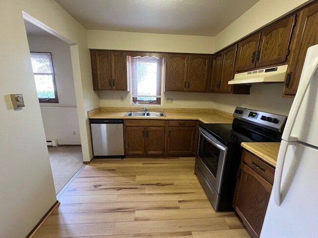 6006 Boxwood Dr in Rockford, IL - Building Photo - Building Photo