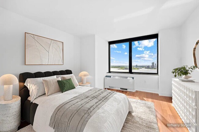 2 S End Ave in New York, NY - Building Photo - Building Photo