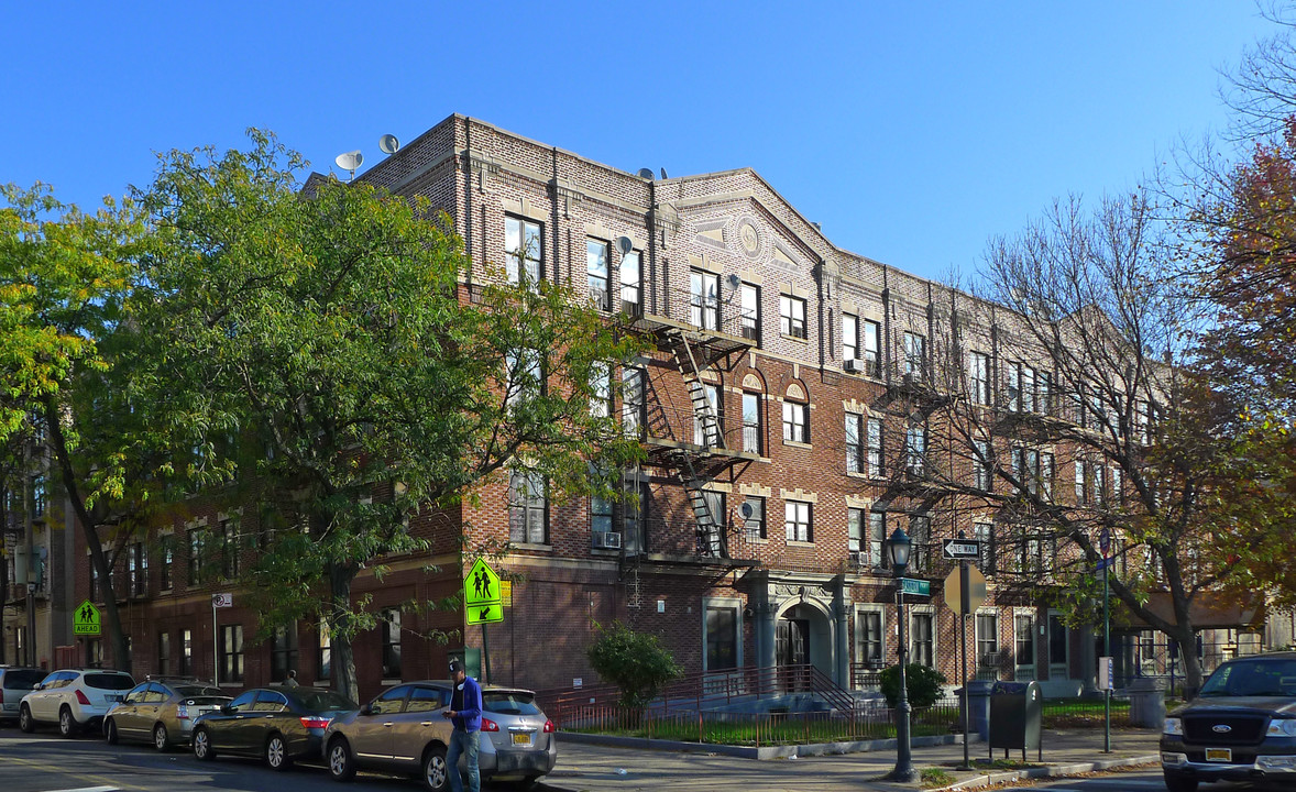 1215 Eastern Pky in Brooklyn, NY - Building Photo