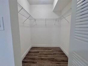 9357 SW 77th Ave, Unit 5-233 in Miami, FL - Building Photo - Building Photo