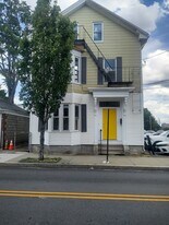 196 Dean St in Providence, RI - Building Photo