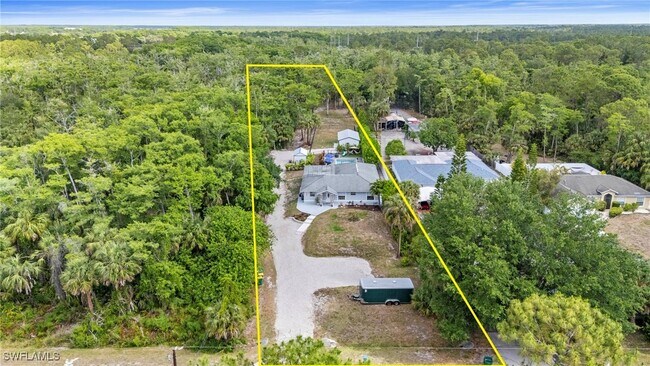 641 22nd Ave NW in Naples, FL - Building Photo - Building Photo
