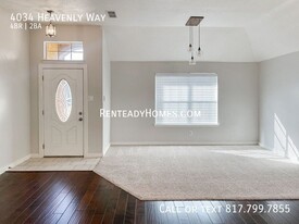 4034 Heavenly Way in Heartland, TX - Foto de edificio - Building Photo