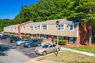Stratford at Williamsburg in Williamsburg, VA - Building Photo - Building Photo