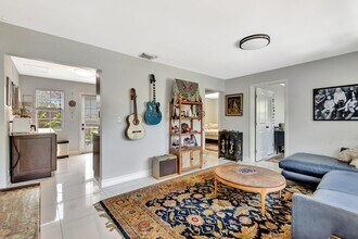 227 NE 12th St in Delray Beach, FL - Building Photo - Building Photo