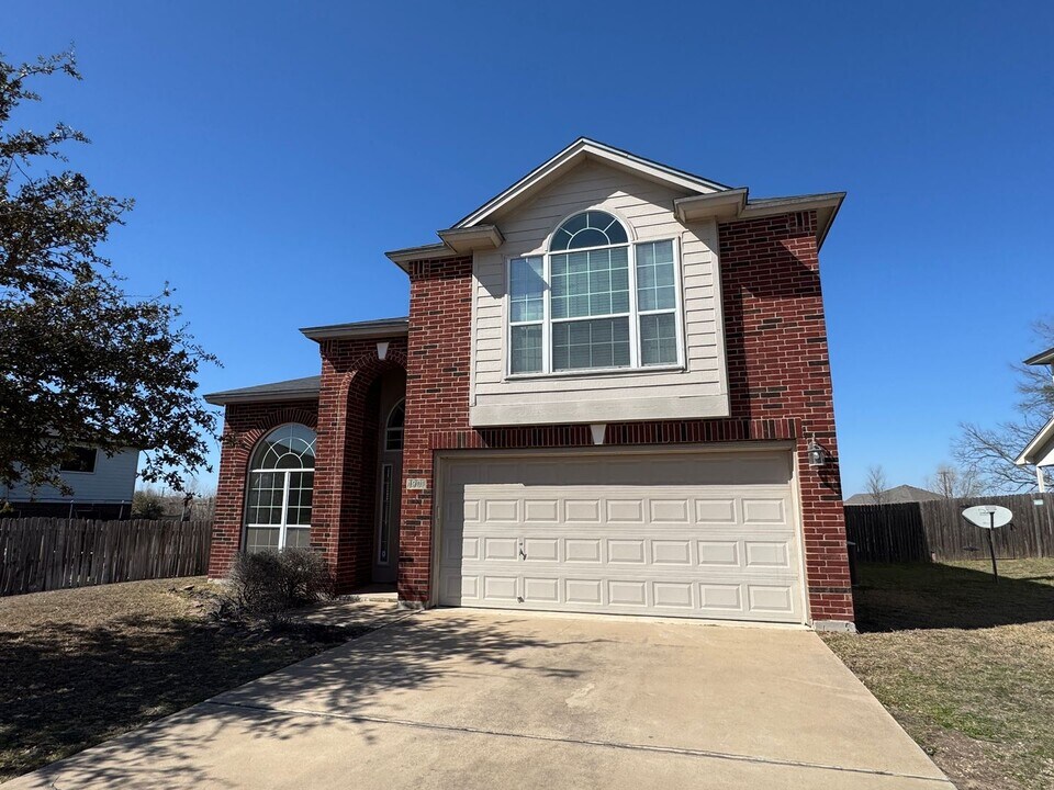 1901 Schorn Dr in Killeen, TX - Building Photo