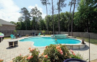 203 Hart St in Niceville, FL - Building Photo