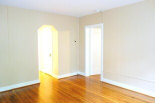 8409 Greenwood Ave in Takoma Park, MD - Building Photo