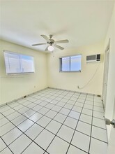 3640 SW 25th St in Miami, FL - Building Photo - Building Photo