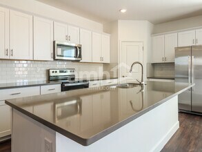 6135 W Calle Bilboa in Tucson, AZ - Foto de edificio - Building Photo