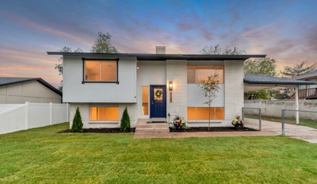 5365 W 5200 S, Unit 5365 W 5200 S in Salt Lake City, UT - Building Photo - Building Photo