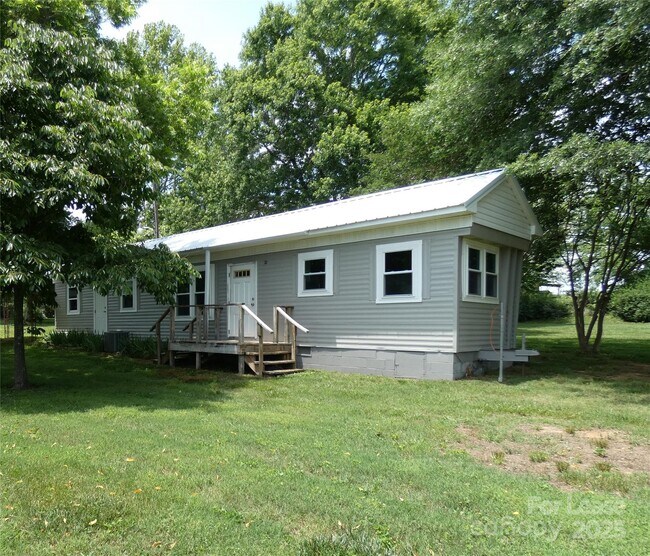 133 N Shady Rest Rd in Statesville, NC - Building Photo - Building Photo