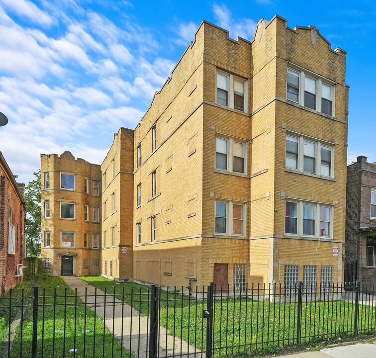 3531 Grenshaw in Chicago, IL - Building Photo