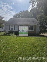 38 E 32nd St in Holland, MI - Building Photo