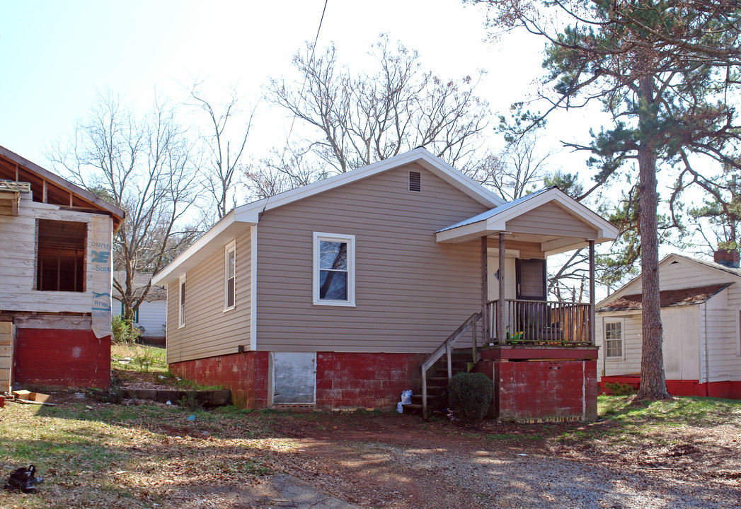 206 Hill Crest Dr in Easley, SC - Building Photo