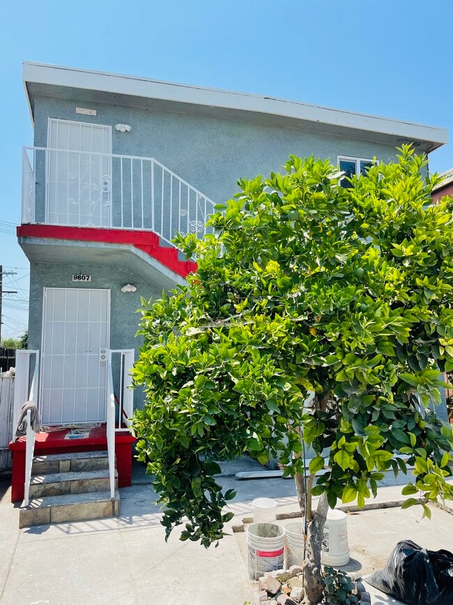 9607 Avalon Blvd, Unit 9607