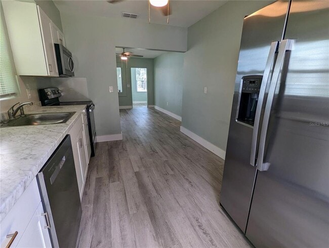 1404 San Juan Ct in Clearwater, FL - Building Photo - Building Photo