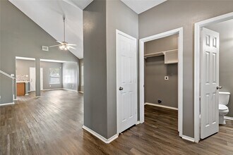 5422 Summer Spring Ln in Rosharon, TX - Building Photo - Building Photo