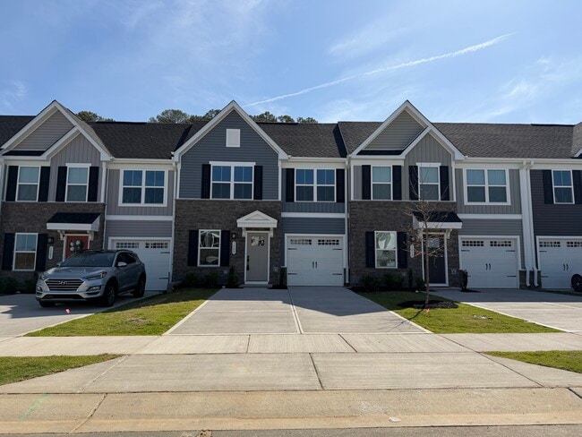 1039 Rollman Farm Rd in Raleigh, NC - Building Photo - Building Photo