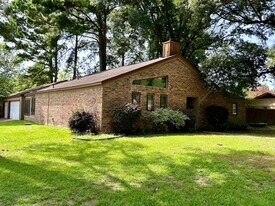 9042 Sara Ln in Shreveport, LA - Building Photo