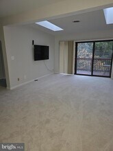 206 Skyhill Rd, Unit 8 in Alexandria, VA - Building Photo - Building Photo