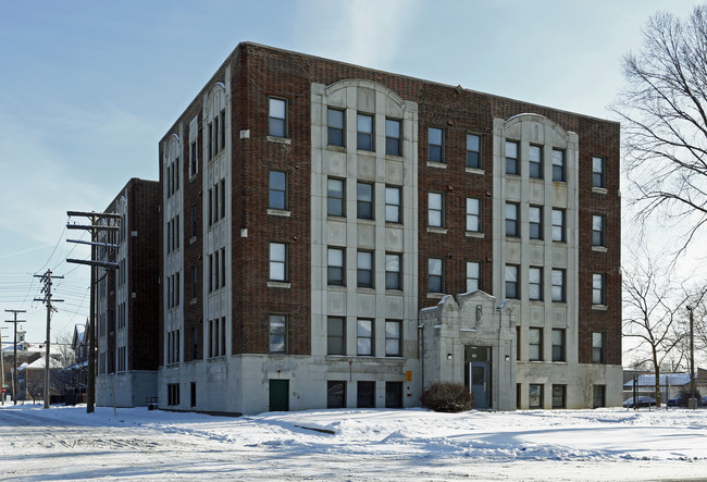 St. Paul Manor Apartments in Detroit, MI - Building Photo - Building Photo