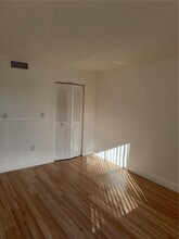 6296 NW 186th St in Hialeah, FL - Building Photo - Building Photo