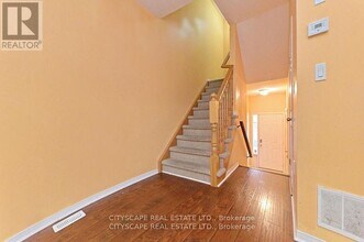 128 Palacebeach Trail in Hamilton, ON - Building Photo - Building Photo