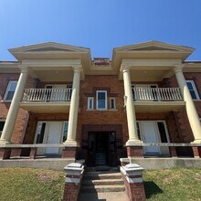 504 N Roosevelt Ave in Bloomington, IL - Building Photo - Building Photo