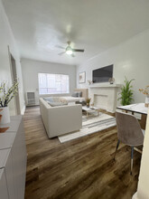 Villa Shatto Apartments in Los Angeles, CA - Building Photo - Building Photo