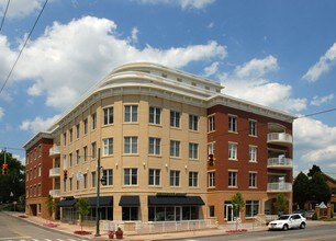 Michigan Terrace in Cincinnati, OH - Building Photo - Building Photo