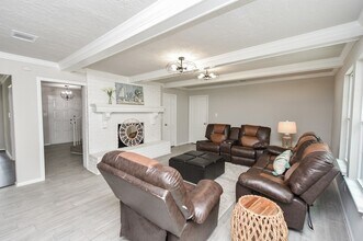 1723 Big Horn Dr in Houston, TX - Foto de edificio - Building Photo