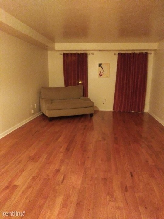 2748 Island Ave-Unit -apt 2 in Philadelphia, PA - Building Photo