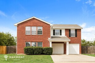 3125 Autumn Run Dr in Forest Hill, TX - Building Photo