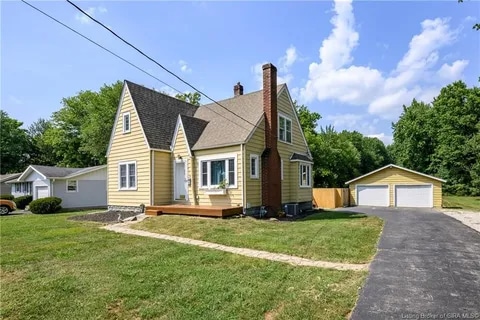 710 English Ave in Austin, IN - Building Photo - Building Photo