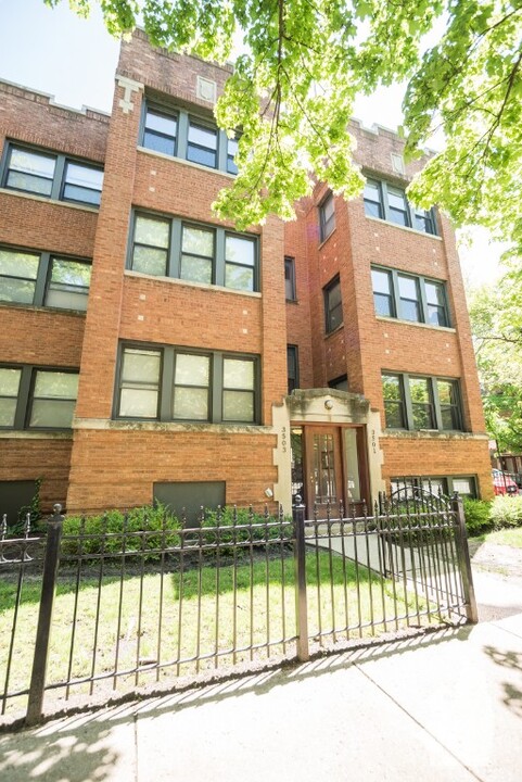 3501 N Greenview Ave, Unit 3501-3 in Chicago, IL - Foto de edificio