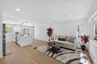 1856 S Steele St in Denver, CO - Building Photo - Building Photo