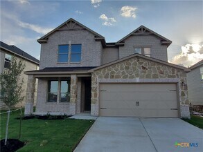 4005 Woodside Dr in Seguin, TX - Building Photo - Building Photo