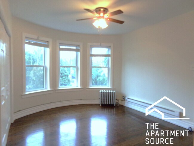property at 2131 W Giddings St