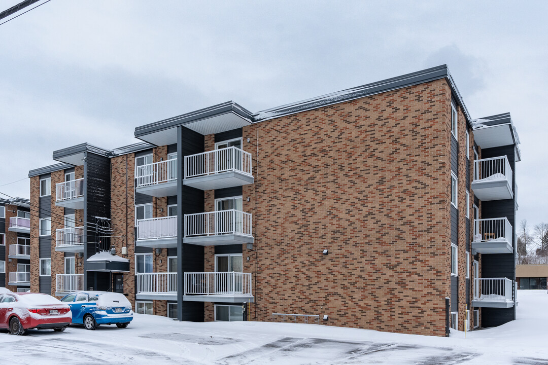 2155 Guillaume-Couture Boul in Lévis, QC - Building Photo