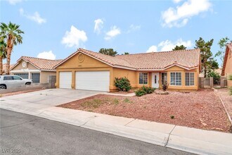 1905 Cam Mirada in North Las Vegas, NV - Building Photo - Building Photo
