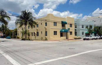 7700 Abbott Ave in Miami Beach, FL - Building Photo - Building Photo