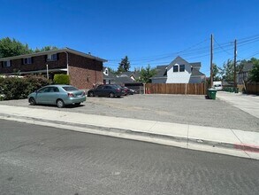 485 Walker Ave in Reno, NV - Building Photo - Building Photo