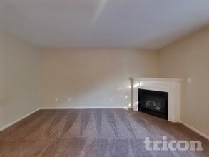 6953 W Briar Park View in New Palestine, IN - Building Photo - Building Photo