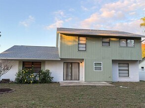 4416 Summer Oak Dr in Tampa, FL - Building Photo - Building Photo