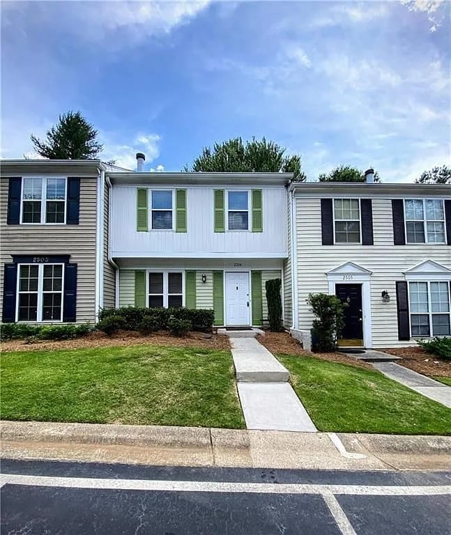 property at 2504 Queen Anne Ct